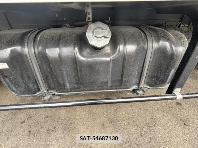 Isuzu ELF TRUCK 2015-06 8335698-25