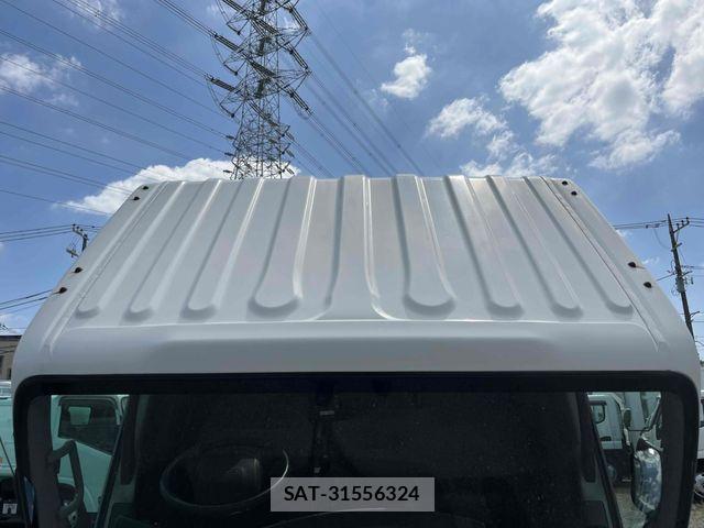 Isuzu ELF TRUCK 2015-12 8335699-16