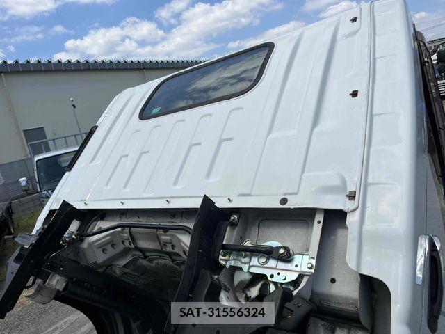 Isuzu ELF TRUCK 2015-12 8335699-17