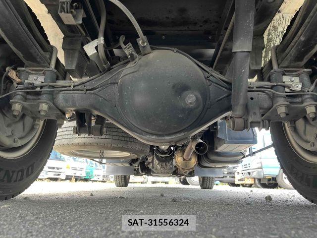 Isuzu ELF TRUCK 2015-12 8335699-26