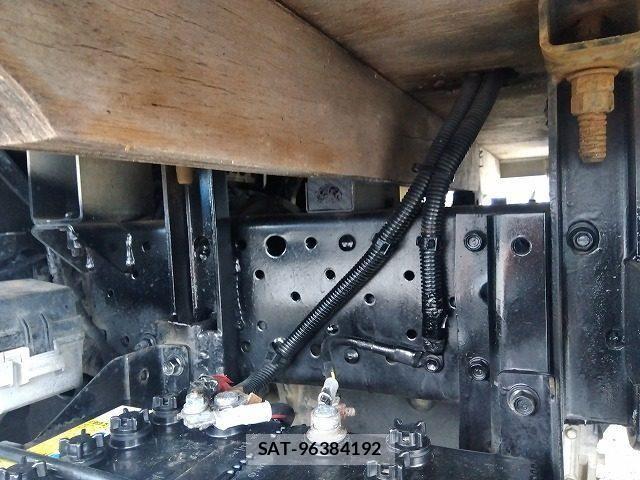 Isuzu ELF TRUCK 2015-08 8335702-19