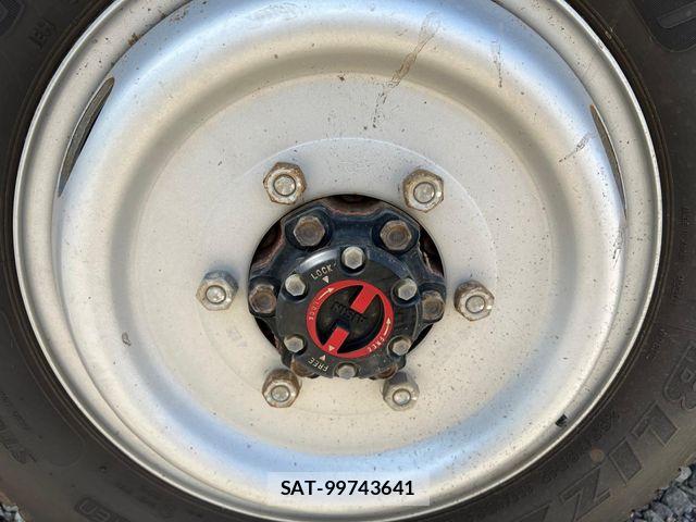 Isuzu ELF TRUCK 2013-07 8335713-14