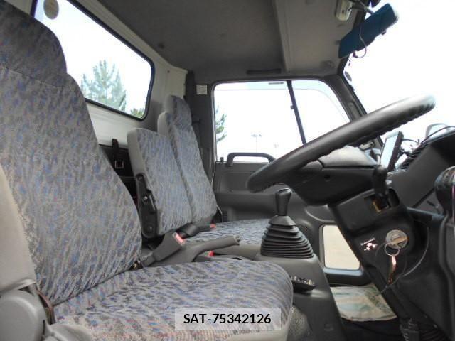 Isuzu ELF TRUCK 2003-03 8335684-14