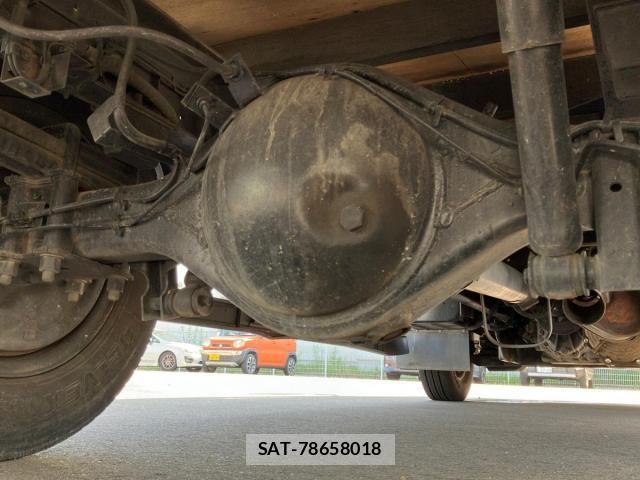 Isuzu ELF TRUCK 2013-07 8335706-12
