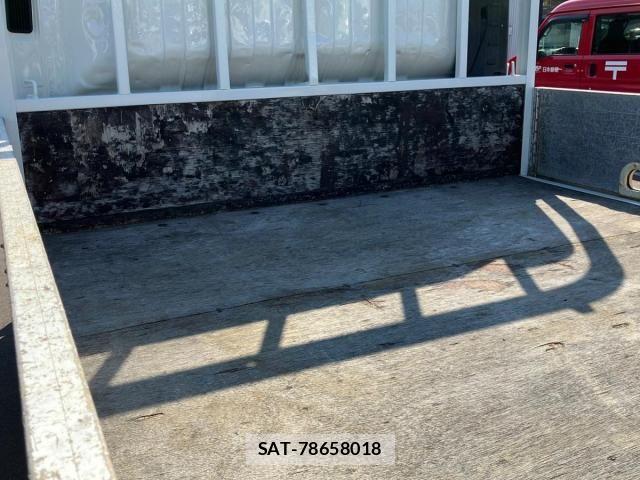 Isuzu ELF TRUCK 2013-07 8335706-7