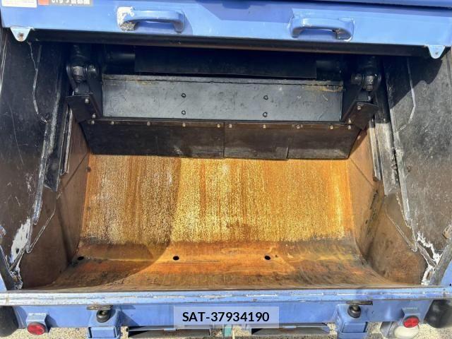 Isuzu ELF TRUCK 2017-11 8335688-9