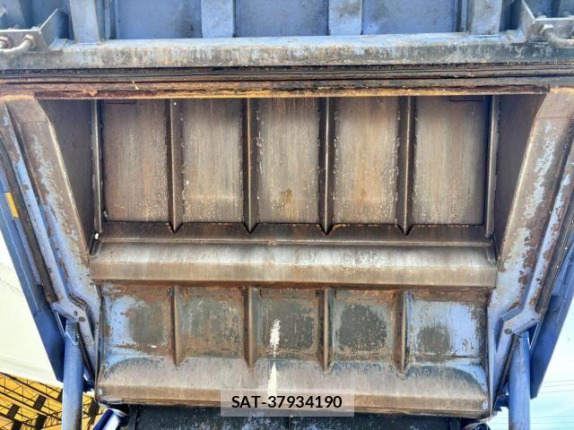 Isuzu ELF TRUCK 2017-11 8335688-17