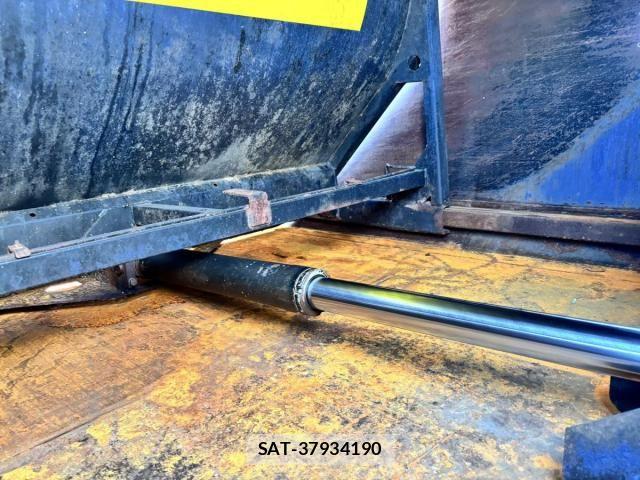 Isuzu ELF TRUCK 2017-11 8335688-29