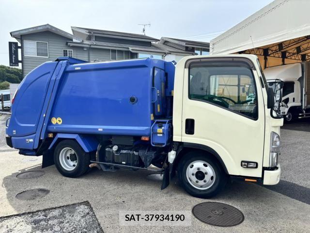 Isuzu ELF TRUCK 2017-11 8335688-3