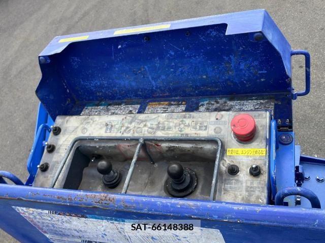 Isuzu ELF TRUCK 2012-08 8335682-10