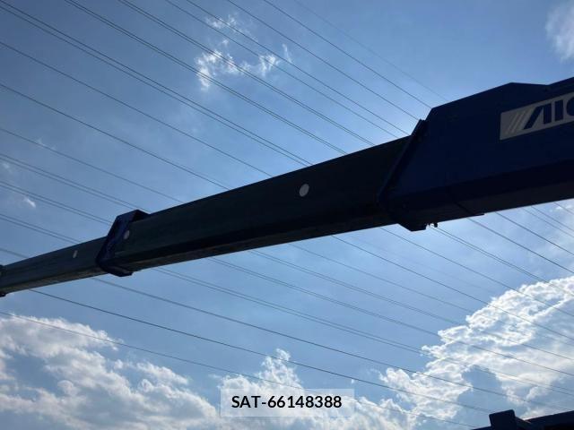 Isuzu ELF TRUCK 2012-08 8335682-12