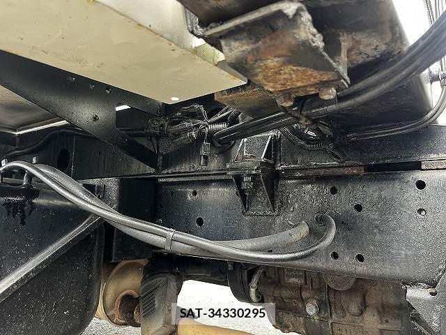 Isuzu ELF TRUCK 2000-09 8335705-16