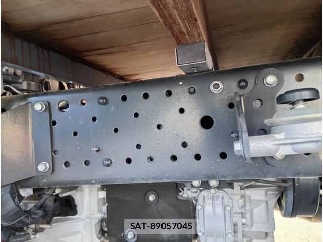 Isuzu ELF TRUCK 2014-12 8354385-14