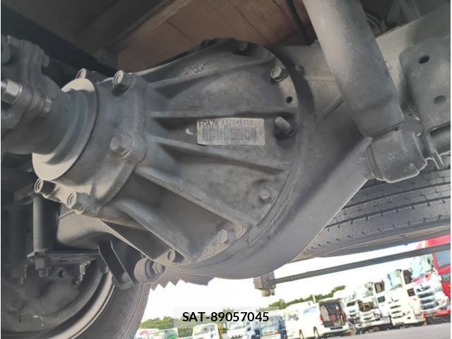 Isuzu ELF TRUCK 2014-12 8354385-16