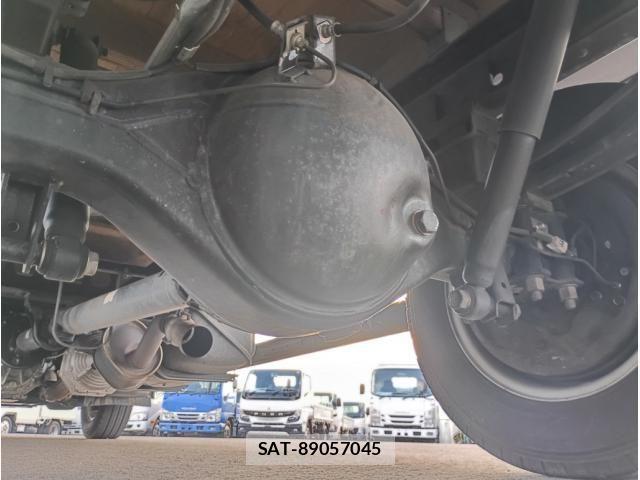 Isuzu ELF TRUCK 2014-12 8354385-17