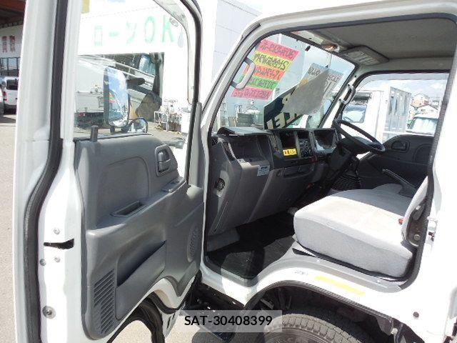 Isuzu ELF TRUCK 2017-11 8354389-16