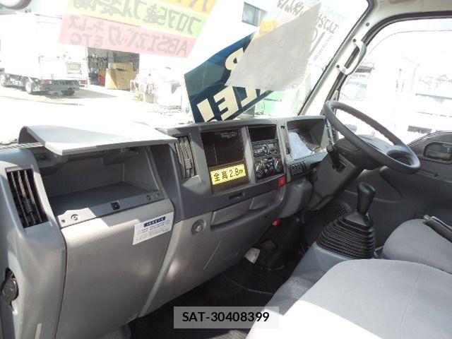 Isuzu ELF TRUCK 2017-11 8354389-17