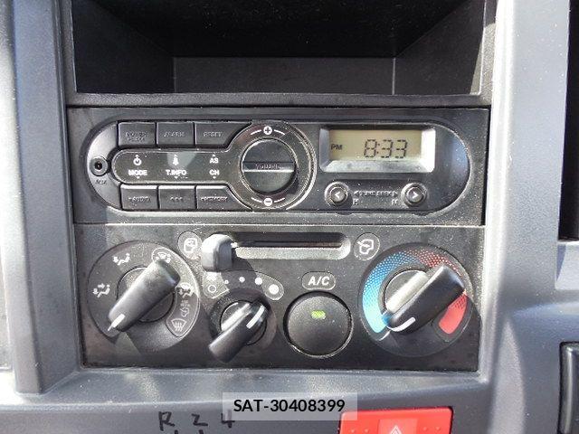 Isuzu ELF TRUCK 2017-11 8354389-26