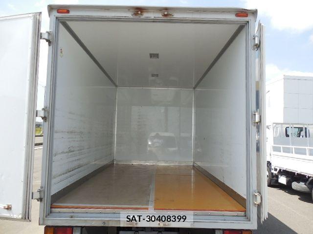 Isuzu ELF TRUCK 2017-11 8354389-6
