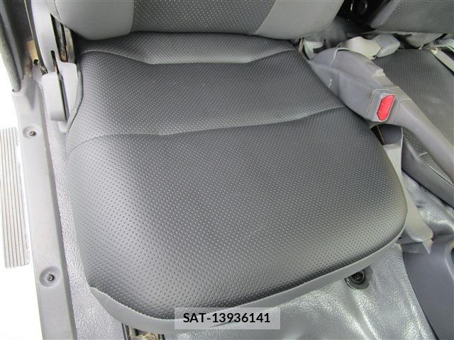 Isuzu ELF TRUCK 2013-12 8365742-15
