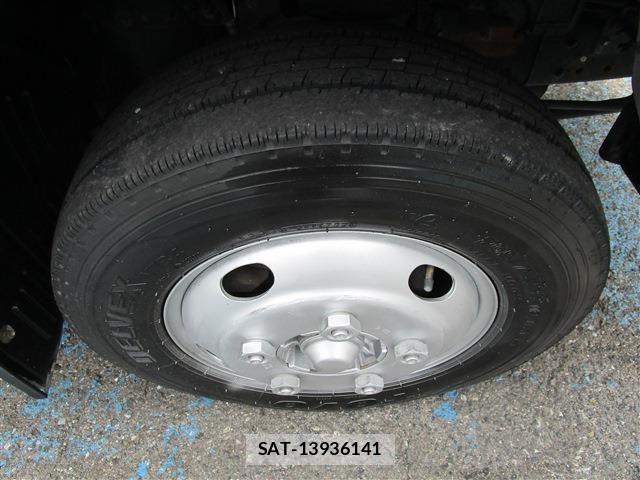 Isuzu ELF TRUCK 2013-12 8365742-19