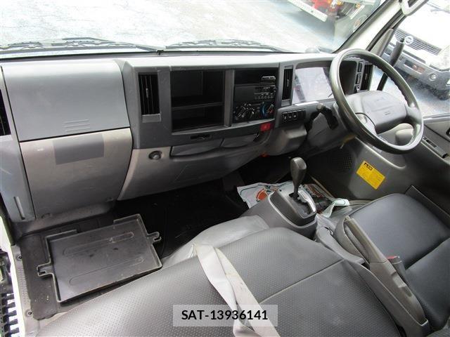 Isuzu ELF TRUCK 2013-12 8365742-22