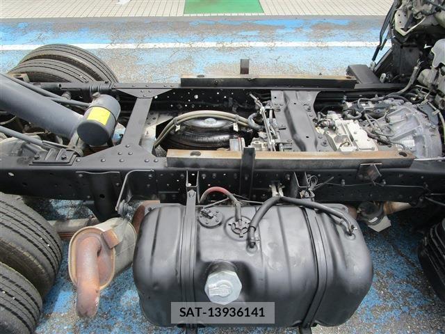 Isuzu ELF TRUCK 2013-12 8365742-29