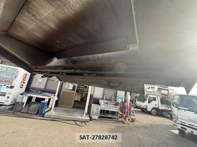 Isuzu ELF TRUCK 2012-07 8365741-23
