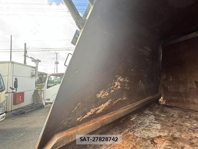 Isuzu ELF TRUCK 2012-07 8365741-27