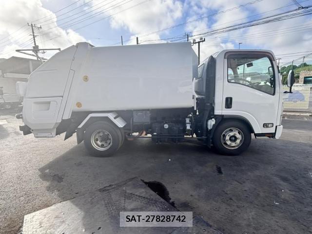 Isuzu ELF TRUCK 2012-07 8365741-3