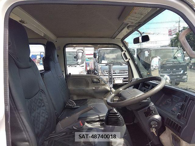 Isuzu ELF TRUCK 2011-12 8365743-9