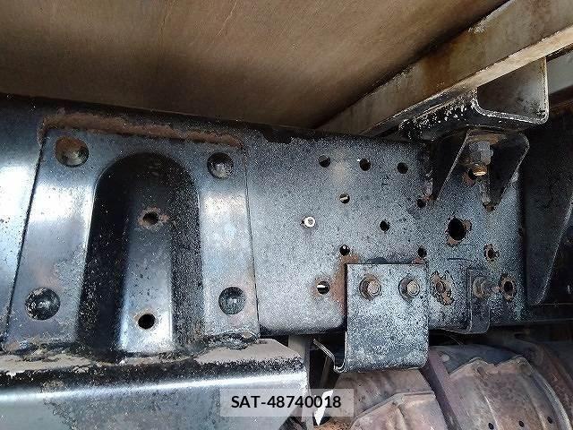 Isuzu ELF TRUCK 2011-12 8365743-17