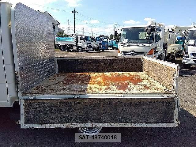 Isuzu ELF TRUCK 2011-12 8365743-5