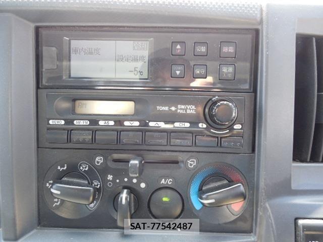 Isuzu ELF TRUCK 2014-03 8365744-23