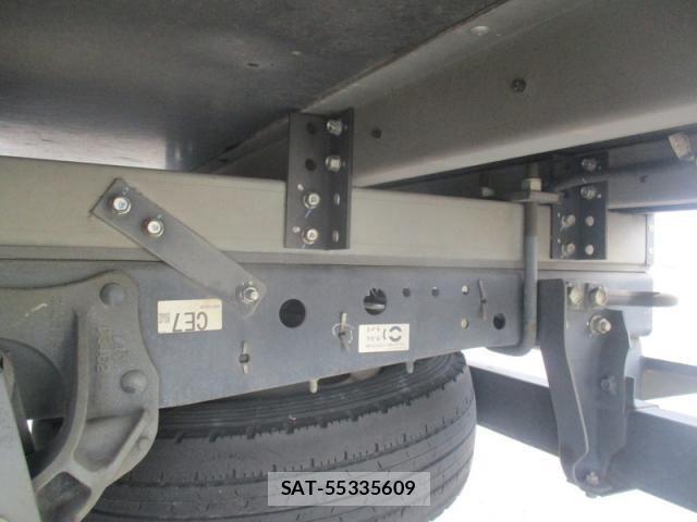 Isuzu ELF TRUCK 2017-09 8365746-11