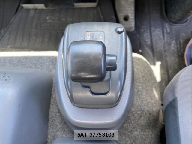 Isuzu ELF TRUCK 2017-02 8365740-22