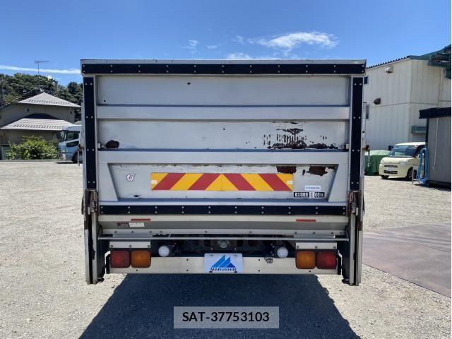 Isuzu ELF TRUCK 2017-02 8365740-6