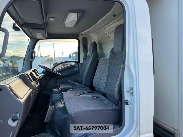 Isuzu ELF TRUCK 2019-06 8412190-10