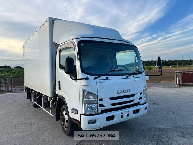 Isuzu ELF TRUCK 2019-06 8412190-1