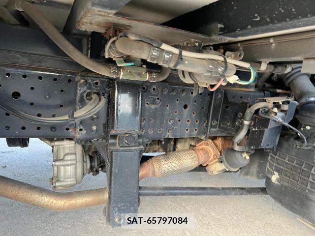 Isuzu ELF TRUCK 2019-06 8412190-23