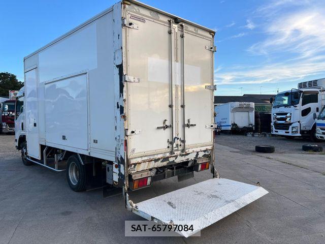 Isuzu ELF TRUCK 2019-06 8412190-4