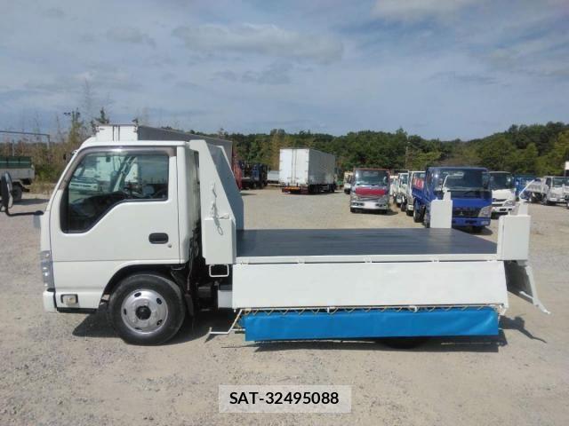 Isuzu ELF TRUCK 2014-09 8412186-11