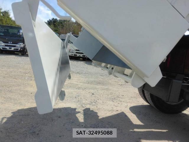 Isuzu ELF TRUCK 2014-09 8412186-28