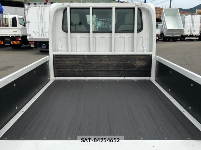 Isuzu ELF TRUCK 2025-03 8412185-6