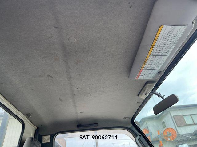 Isuzu ELF TRUCK 2002-12 8412192-11