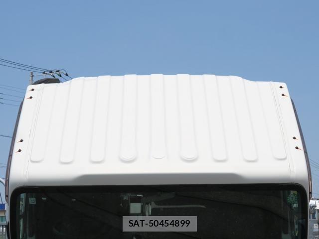 Isuzu ELF TRUCK 2017-12 8438094-15