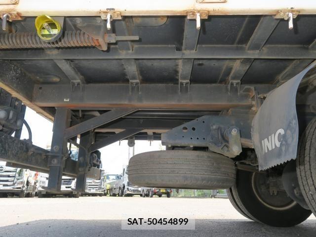Isuzu ELF TRUCK 2017-12 8438094-19