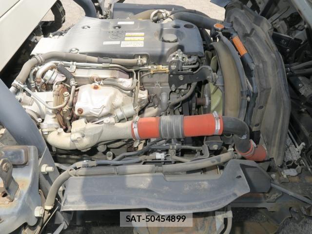 Isuzu ELF TRUCK 2017-12 8438094-25