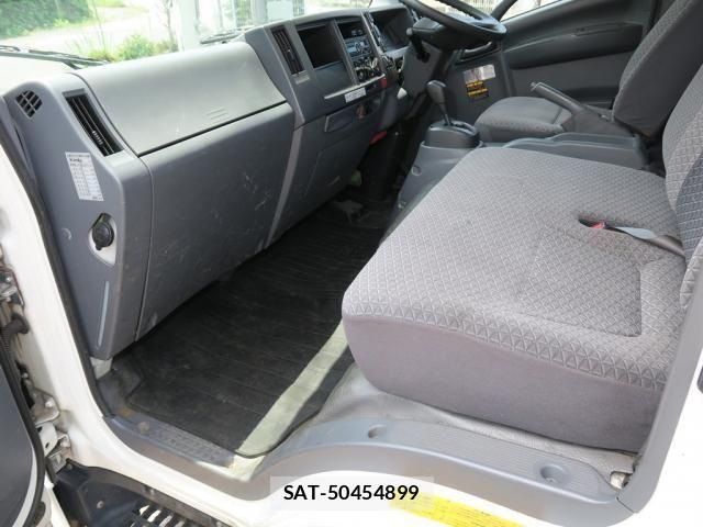 Isuzu ELF TRUCK 2017-12 8438094-29