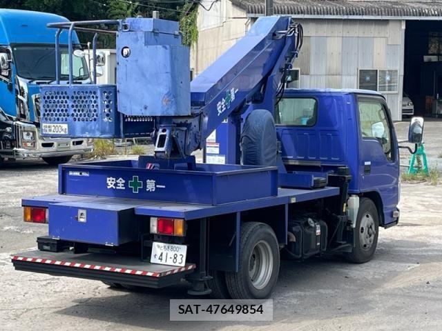 Isuzu ELF TRUCK 2014-01 8438096-13